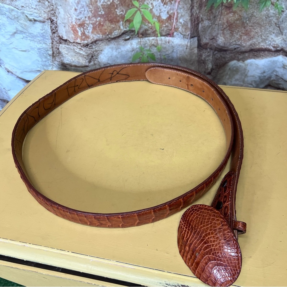 VINTAGE WESTERN Exotic Croc Embossed Leather Belt, 48 - Picture 2 of 11